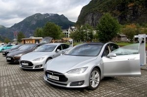 В Норвегии электромобили составили более половины продаж новых авто