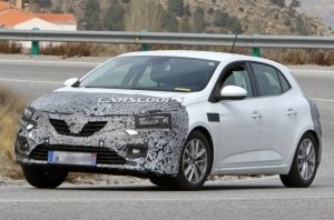 В Сети «засветились» фото модернизированного Renault Megane