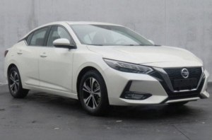 «Живые» фото нового бюджетного Nissan Sylphy