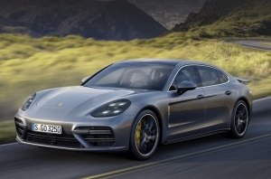 10 лет Porsche Panamera: спортивный седан премиум класса первопроходец среди гибридов